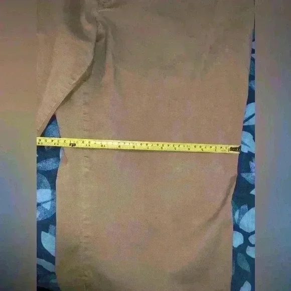 Avenue Stretch size 24 capri pants - Picture 3 of 9